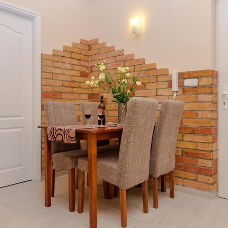 Illes Apartmanok Ii. Hajdúszoboszló Buitenkant foto