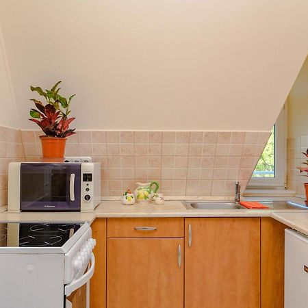 Illes Apartmanok Ii. Hajdúszoboszló Buitenkant foto