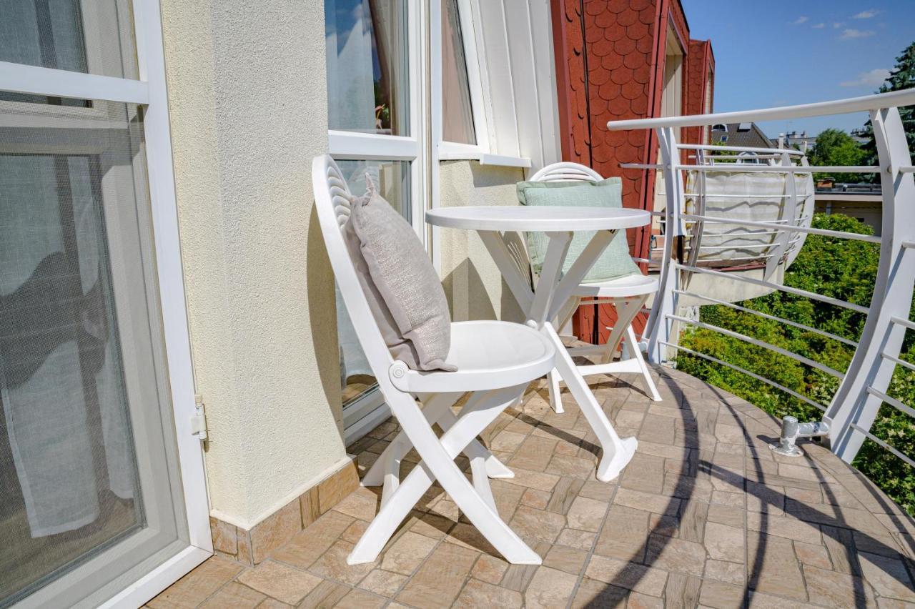 Illes Apartmanok Ii. Hajdúszoboszló Buitenkant foto